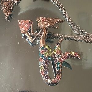 Elegant Mermaid Pendant Necklace